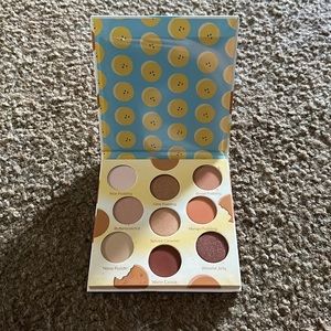 Beauty bakeries eye shadow palette